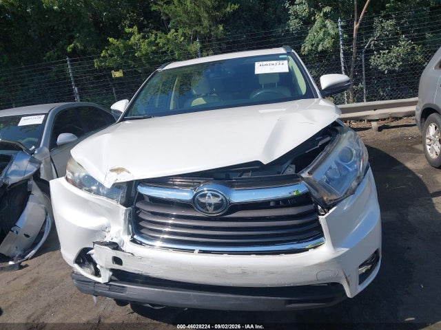 2015 Toyota Highlander Limited Platinum V6 მანქანა იყიდება აუქციონზე, vin: 5TDYKRFH2FS110150, აუქციონის ნომერი: 46028224