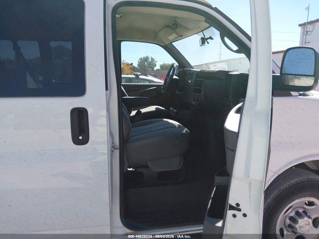 Продажа на аукционе авто 2015 Chevrolet Express 2500 Ls, vin: 1GNWGPFG8F1270641, номер лота: 46028234