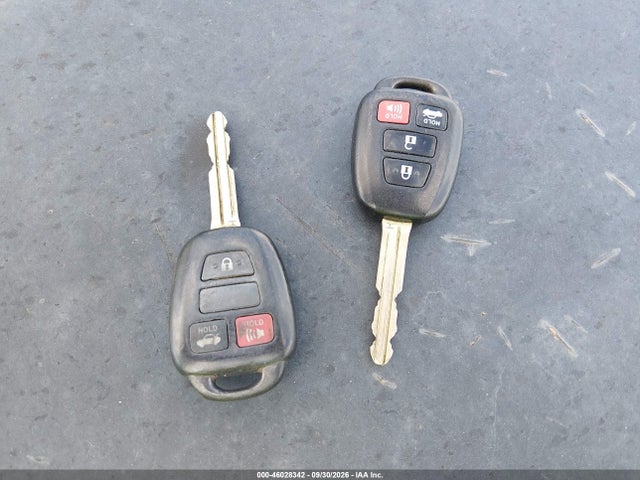46028342 :رقم المزاد ، 2T1BURHE0EC135445 vin ، 2014 Toyota Corolla Le Premium مزاد بيع