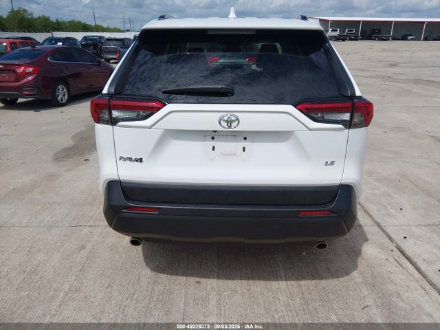 Toyota RAV4 LE 2019 2T3H1RFV1KW036947 Image 16