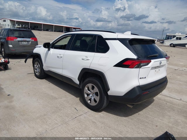 Toyota RAV4 LE 2019 2T3H1RFV1KW036947 Image 3