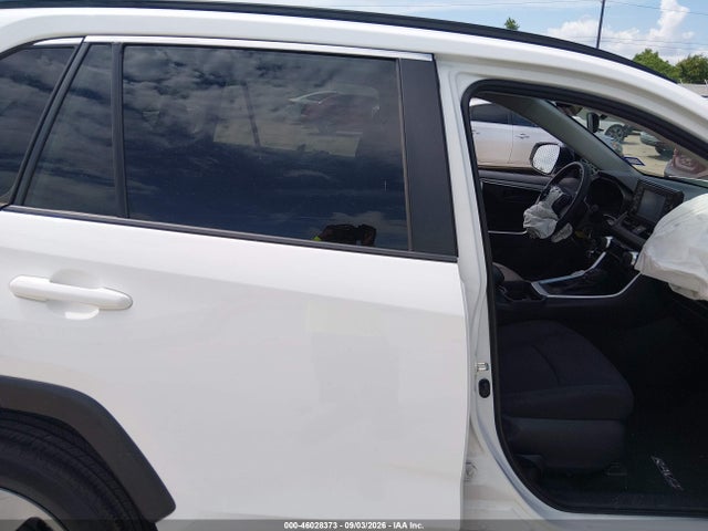 Toyota RAV4 LE 2019 2T3H1RFV1KW036947 Image 5