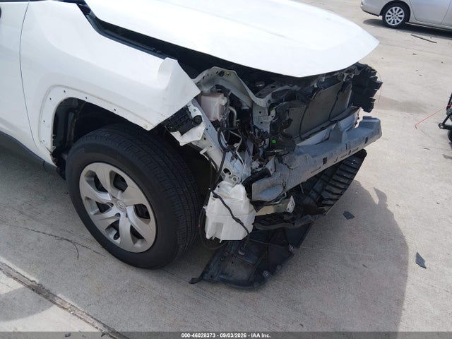 Toyota RAV4 LE 2019 2T3H1RFV1KW036947 Image 6