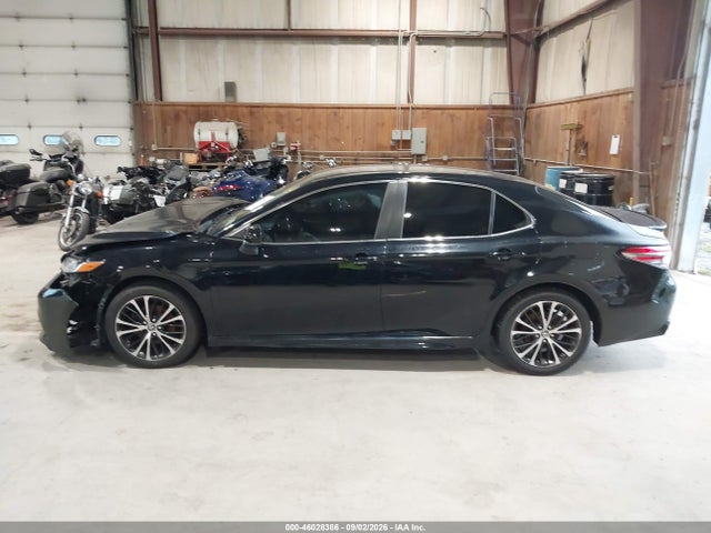 Продажа на аукционе авто 2018 Toyota Camry Se, vin: 4T1B11HK4JU030559, номер лота: 46028386
