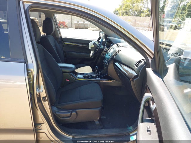 Продажа на аукционе авто 2014 Kia Sorento Lx, vin: 5XYKTDA6XEG521335, номер лота: 46028414