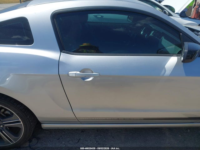 Продаж на аукціоні авто 2014 Ford Mustang V6 Premium, vin: 1ZVBP8AM3E5291430, номер лоту: 46028439
