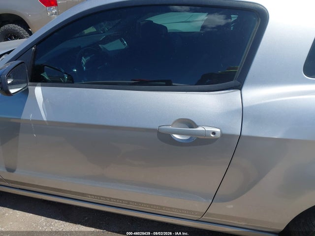 Продаж на аукціоні авто 2014 Ford Mustang V6 Premium, vin: 1ZVBP8AM3E5291430, номер лоту: 46028439