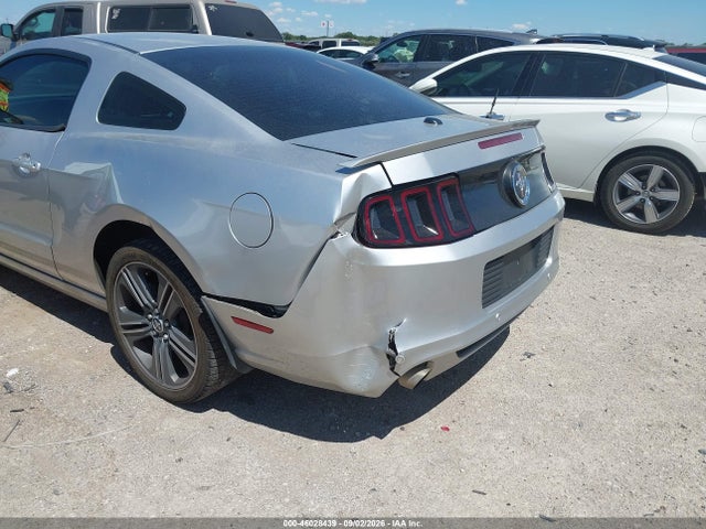 Продаж на аукціоні авто 2014 Ford Mustang V6 Premium, vin: 1ZVBP8AM3E5291430, номер лоту: 46028439