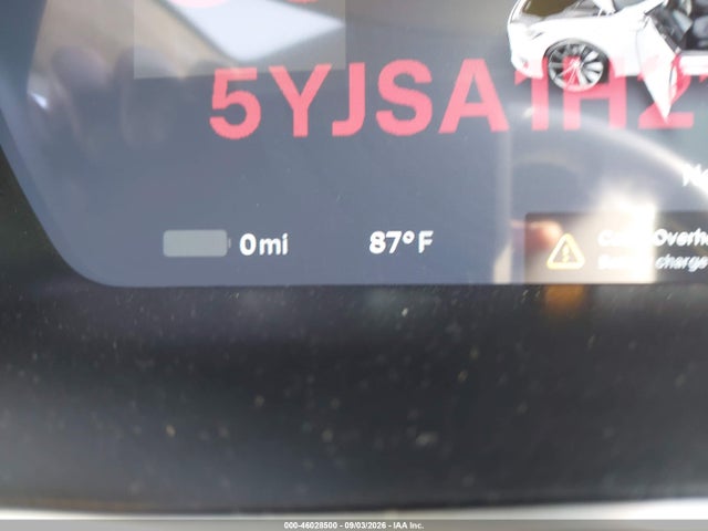 2015 Tesla Model S 70d/85d/p85d მანქანა იყიდება აუქციონზე, vin: 5YJSA1H21FFP73300, აუქციონის ნომერი: 46028500