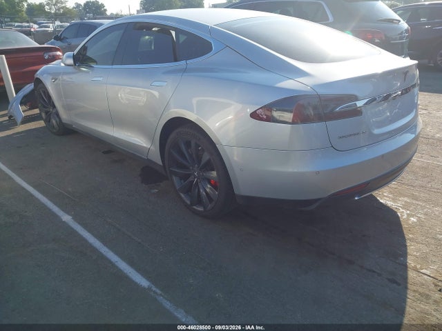 2015 Tesla Model S 70d/85d/p85d მანქანა იყიდება აუქციონზე, vin: 5YJSA1H21FFP73300, აუქციონის ნომერი: 46028500