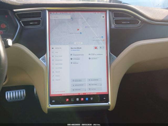 2015 Tesla Model S 70d/85d/p85d მანქანა იყიდება აუქციონზე, vin: 5YJSA1H21FFP73300, აუქციონის ნომერი: 46028500