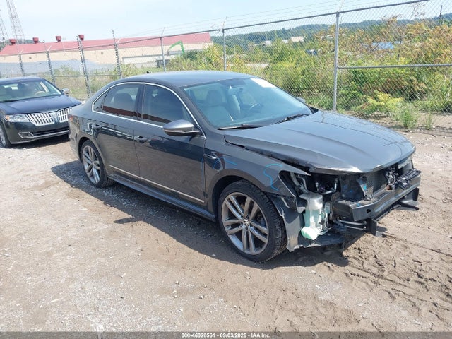 2017 Volkswagen Passat 1.8t R-line მანქანა იყიდება აუქციონზე, vin: 1VWDT7A33HC084400, აუქციონის ნომერი: 46028561