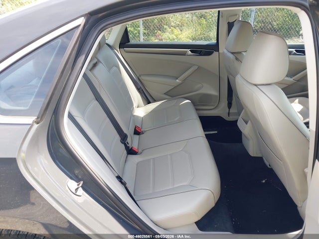 2017 Volkswagen Passat 1.8t R-line მანქანა იყიდება აუქციონზე, vin: 1VWDT7A33HC084400, აუქციონის ნომერი: 46028561