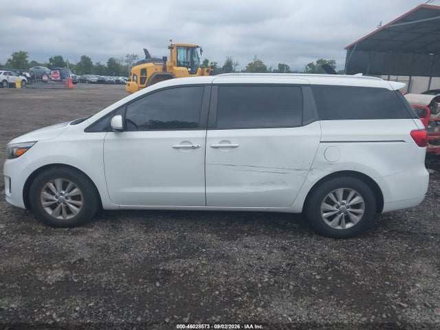 2017 Kia Sedona Lx მანქანა იყიდება აუქციონზე, vin: KNDMB5C1XH6241683, აუქციონის ნომერი: 46028573
