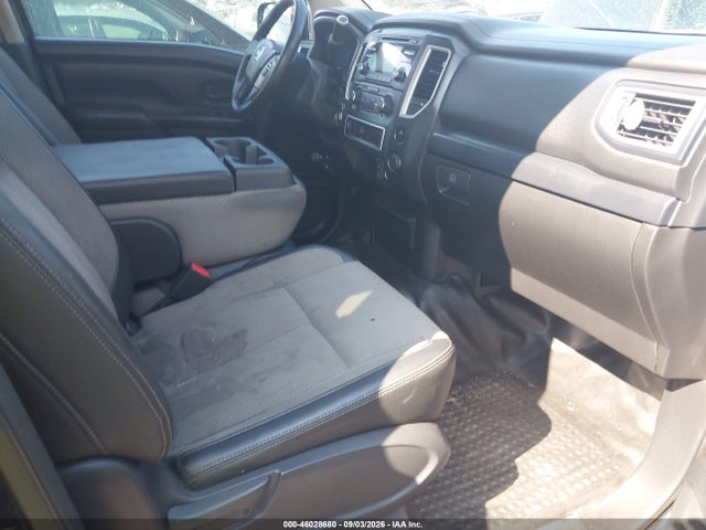 46028680 :رقم المزاد ، 1N6AA1EK4JN543225 vin ، 2018 Nissan Titan S مزاد بيع