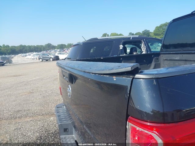 46028680 :رقم المزاد ، 1N6AA1EK4JN543225 vin ، 2018 Nissan Titan S مزاد بيع