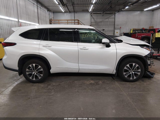 46028724 :رقم المزاد ، 5TDGZRBH5NS204910 vin ، 2022 Toyota Highlander Xle مزاد بيع