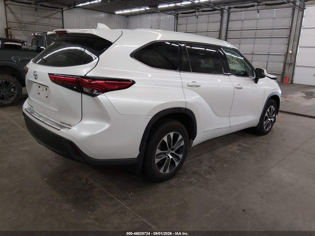 46028724 :رقم المزاد ، 5TDGZRBH5NS204910 vin ، 2022 Toyota Highlander Xle مزاد بيع