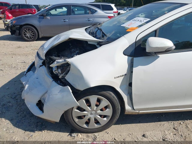 46028762 :رقم المزاد ، JTDKDTB35D1557086 vin ، 2013 Toyota Prius C Two مزاد بيع