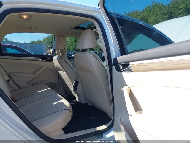 46028769 :رقم المزاد ، 1VWGT7A35HC080071 vin ، 2017 Volkswagen Passat 1.8t Se مزاد بيع