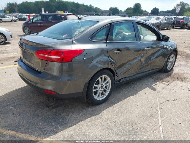 Ford FOCUS SE 2015 1FADP3F20FL382812 Image 4