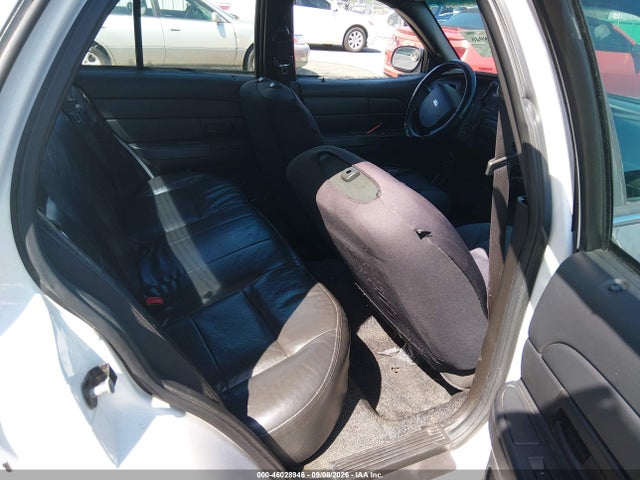 46028946 :رقم المزاد ، 2FABP7BV1BX101810 vin ، 2011 Ford Crown Victoria Police Interceptor مزاد بيع