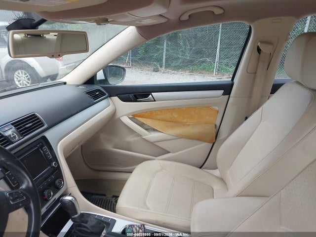2013 Volkswagen Passat 2.0l Tdi Se მანქანა იყიდება აუქციონზე, vin: 1VWBN7A33DC141142, აუქციონის ნომერი: 46028995