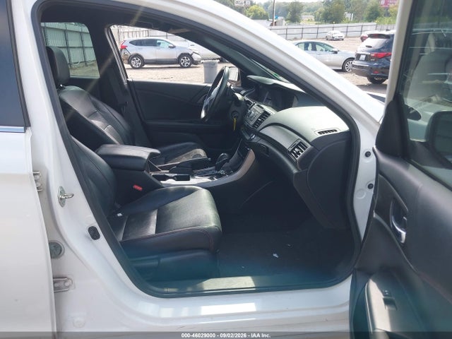 1HGCR2F18HA081240 Honda Accord Sport Se