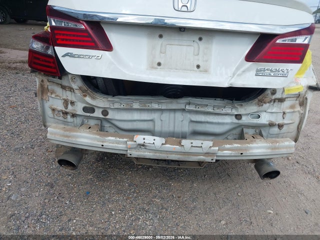 1HGCR2F18HA081240 Honda Accord Sport Se
