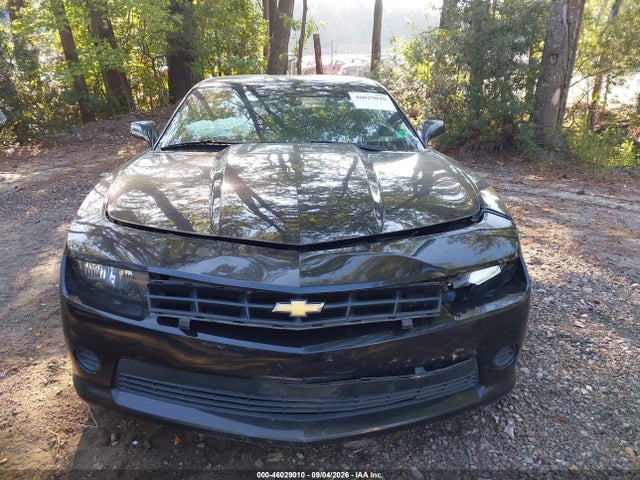 46029010 :رقم المزاد ، 2G1FB1E36F9301750 vin ، 2015 Chevrolet Camaro 2ls مزاد بيع