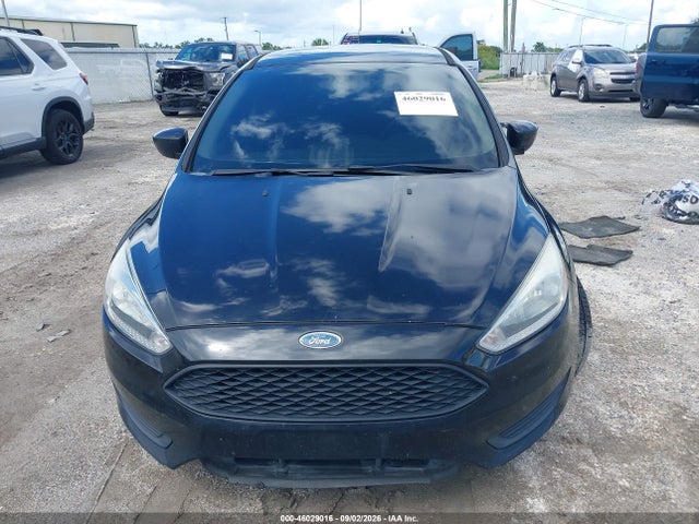 46029016 :رقم المزاد ، 1FADP3F22JL256458 vin ، 2018 Ford Focus Se مزاد بيع