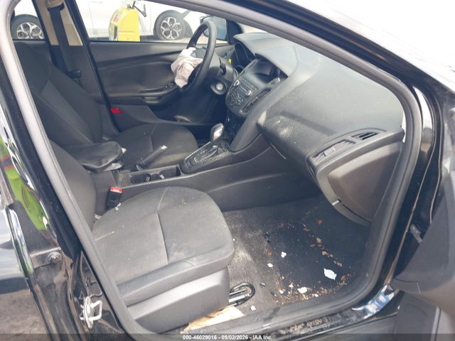 46029016 :رقم المزاد ، 1FADP3F22JL256458 vin ، 2018 Ford Focus Se مزاد بيع