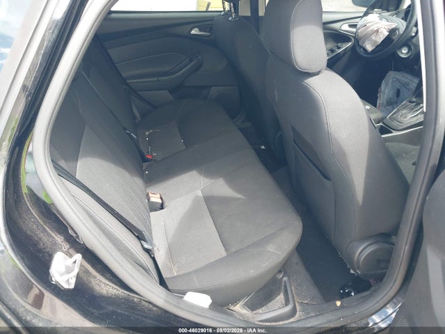 46029016 :رقم المزاد ، 1FADP3F22JL256458 vin ، 2018 Ford Focus Se مزاد بيع