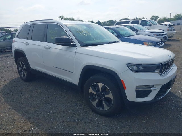Продажа на аукционе авто 2024 Jeep Grand Cherokee 4xe, vin: 1C4RJYB64RC142500, номер лота: 46029017