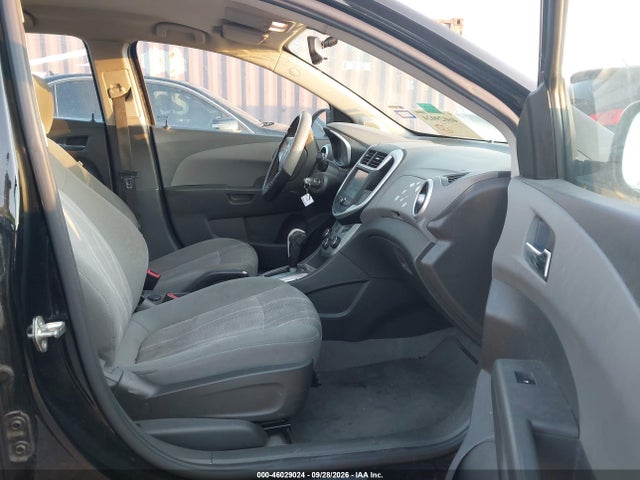 Chevrolet Sonic Lt Auto 2017 1G1JD5SH7H4155702 Image 5