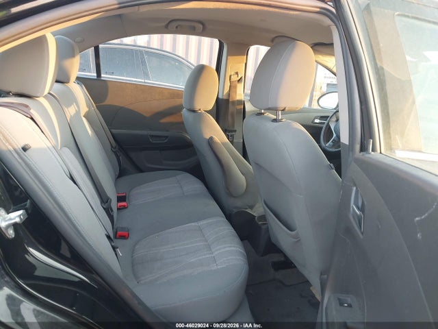 Chevrolet Sonic Lt Auto 2017 1G1JD5SH7H4155702 Image 8