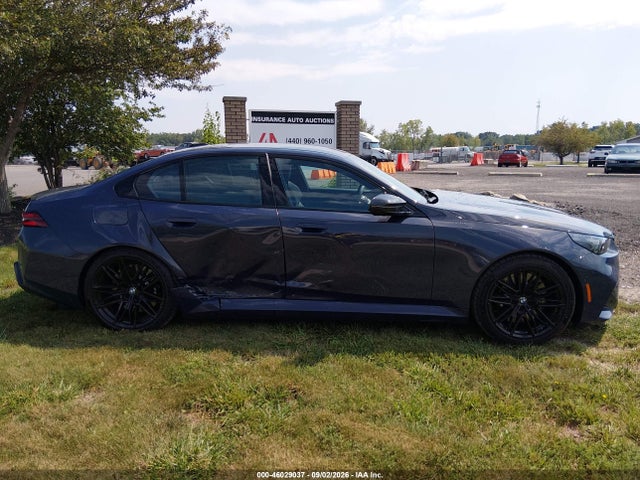 Продажа на аукционе авто 2027 Bmw M5, vin: WBS83FK04VCY32031, номер лота: 46029037