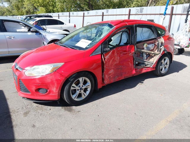Ford FOCUS SE 2014 1FADP3K20EL199768 Image 2