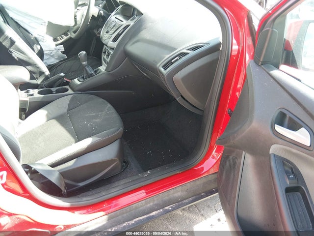 Ford FOCUS SE 2014 1FADP3K20EL199768 Image 5