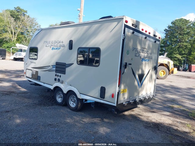 Freedom Express Other 2019 52T2FEFB0KS033258 Image 3