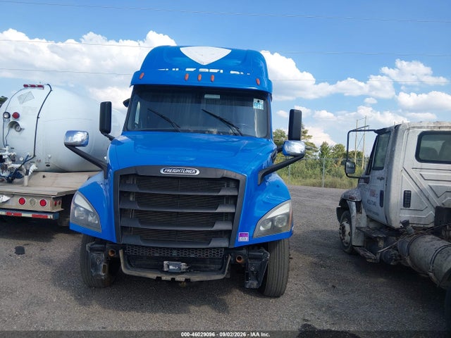 2019 Freightliner New Cascadia 126 მანქანა იყიდება აუქციონზე, vin: 1FUJHHDRXKLKP4384, აუქციონის ნომერი: 46029096