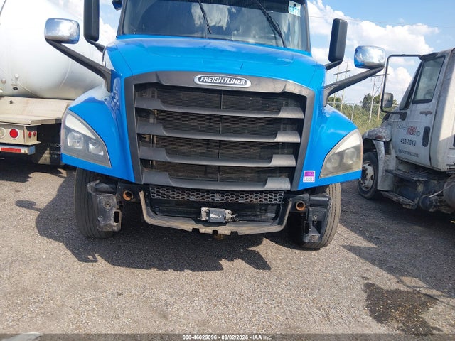 2019 Freightliner New Cascadia 126 მანქანა იყიდება აუქციონზე, vin: 1FUJHHDRXKLKP4384, აუქციონის ნომერი: 46029096
