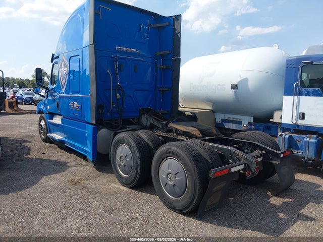 2019 Freightliner New Cascadia 126 მანქანა იყიდება აუქციონზე, vin: 1FUJHHDRXKLKP4384, აუქციონის ნომერი: 46029096