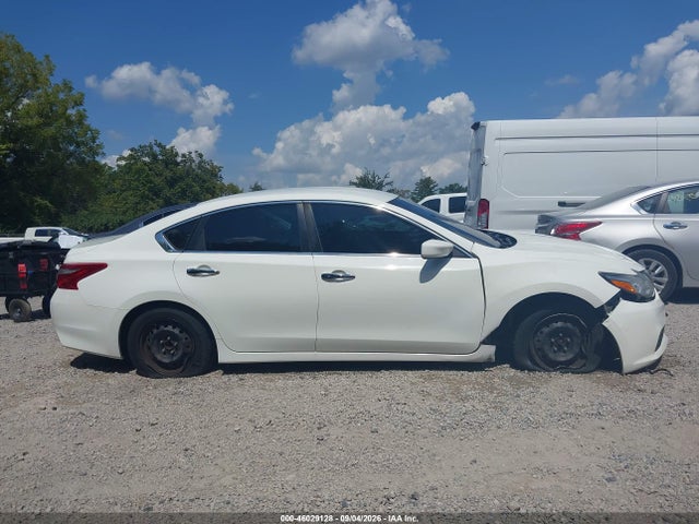 2018 Nissan Altima 2.5 S მანქანა იყიდება აუქციონზე, vin: 1N4AL3AP8JC176759, აუქციონის ნომერი: 46029128