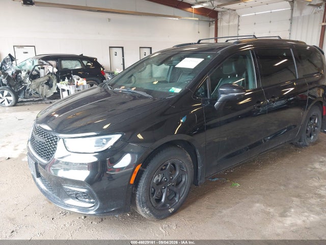 Продажа на аукционе авто 2022 Chrysler Pacifica Hybrid Limited, vin: 2C4RC1S73NR119138, номер лота: 46029161