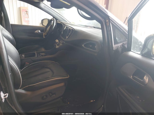Продажа на аукционе авто 2022 Chrysler Pacifica Hybrid Limited, vin: 2C4RC1S73NR119138, номер лота: 46029161