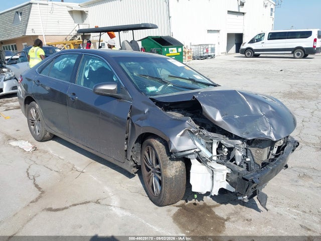 46029170 :رقم المزاد ، 4T1BF1FK5HU321179 vin ، 2017 Toyota Camry Se مزاد بيع