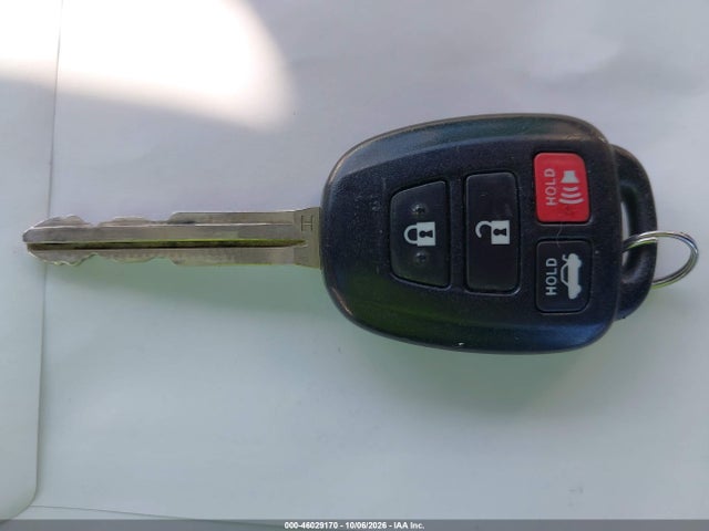 46029170 :رقم المزاد ، 4T1BF1FK5HU321179 vin ، 2017 Toyota Camry Se مزاد بيع