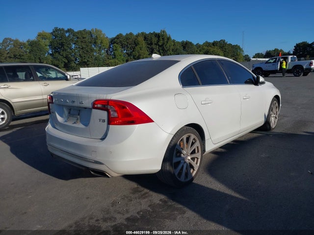 2016 Volvo S60 Inscription T5 Drive-e Platinum მანქანა იყიდება აუქციონზე, vin: LYV402FM5GB103144, აუქციონის ნომერი: 46029199
