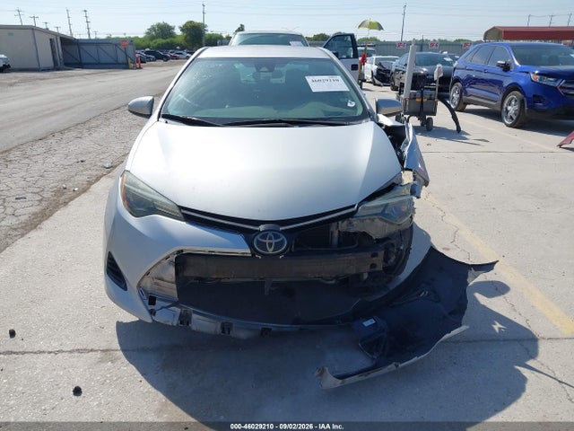 Toyota COROLLA LE 2018 5YFBURHE2JP810951 Image 12